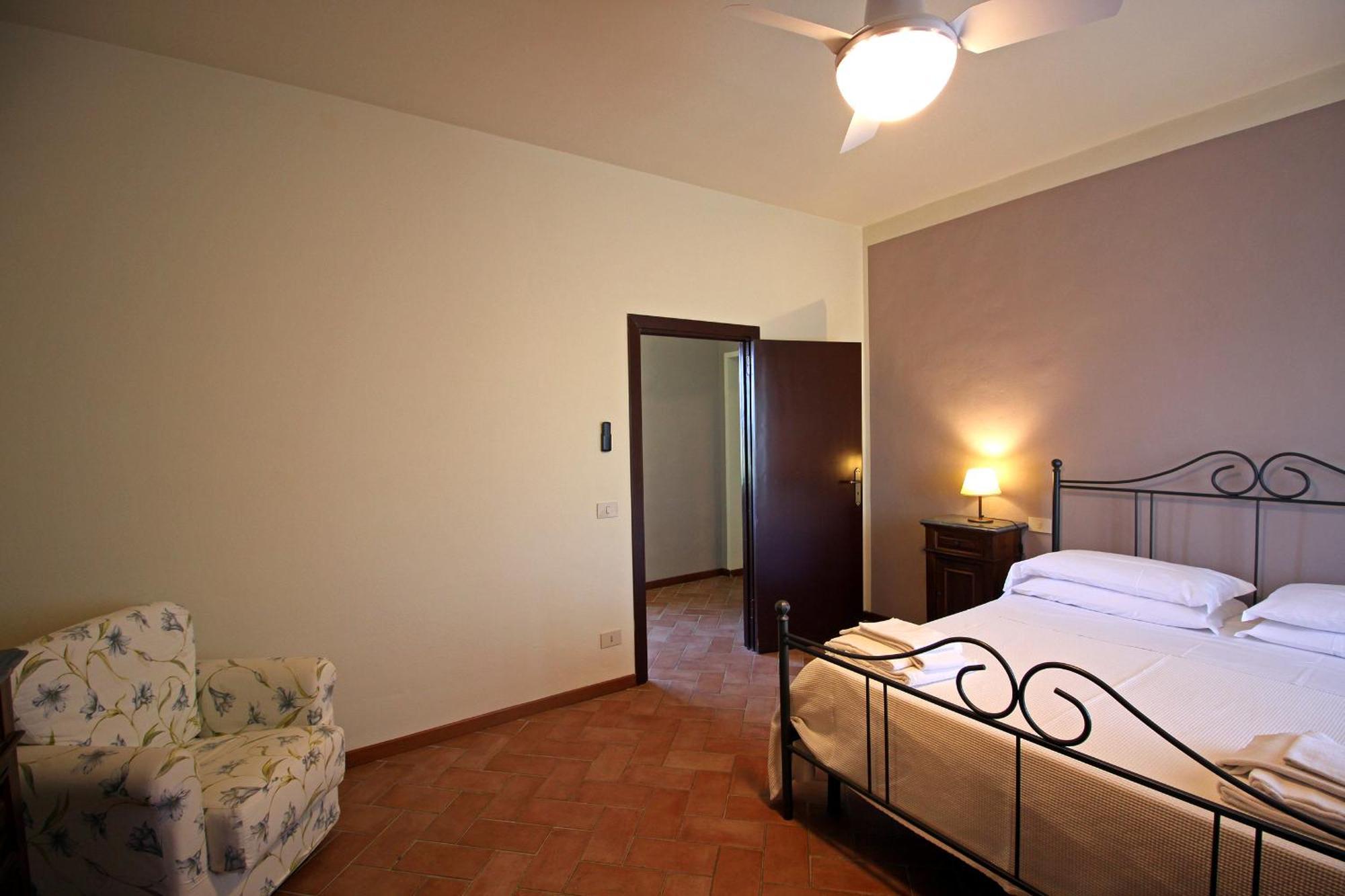 Agriturismo Casale Dello Sparviero Castellina in Chianti Habitación foto
